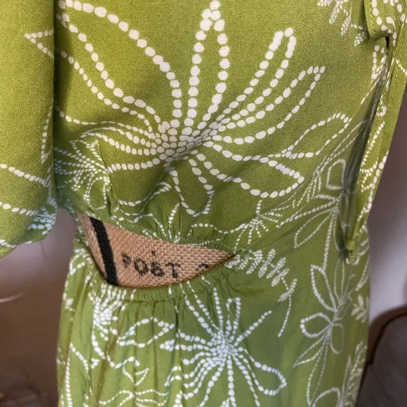 Liberty Love Green and White Floral Mini Dress cute puff sleeves Sz M PTP 15.5 - Picture 4 of 6